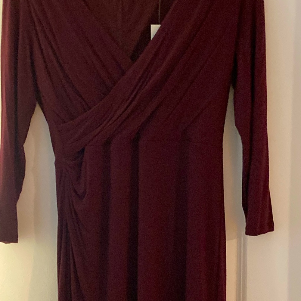 Loft Ruched V-neck Casual Dress (Burgundy)